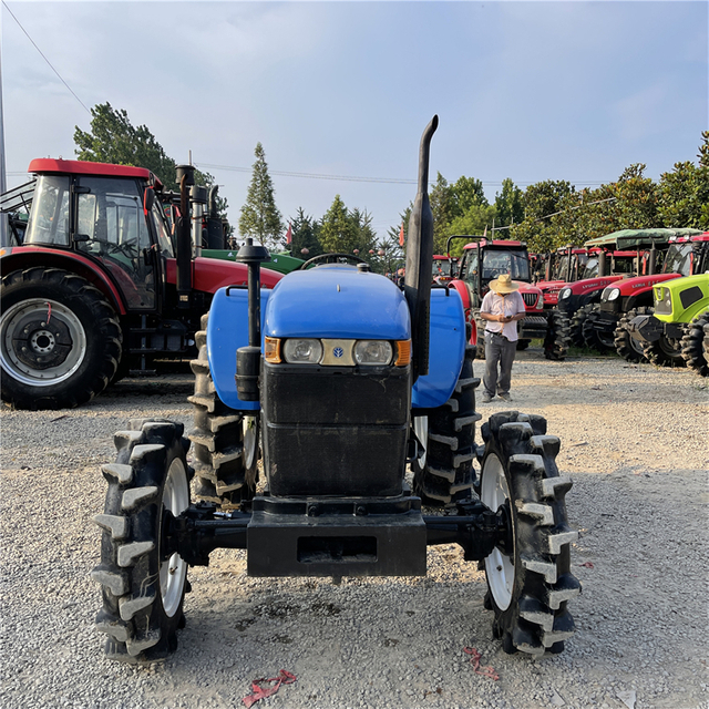 Usado New Holland 704 Tractor 4WD 2013