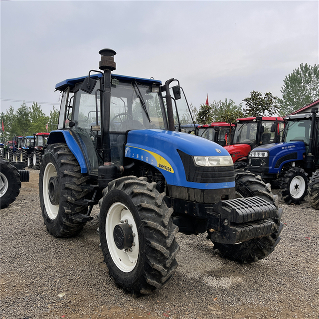 120HP Usado New Holland 1204 Tractor 4WD com peças