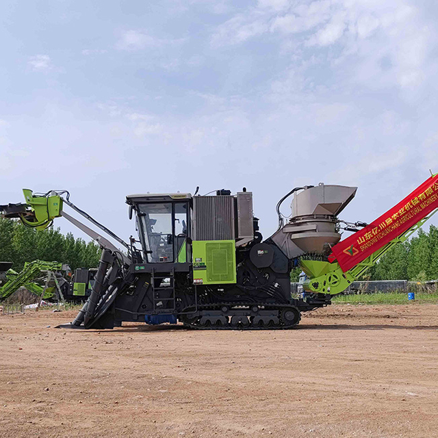 Crawler Walking for Muddy and Swampy Land Sugar Cane Harvester